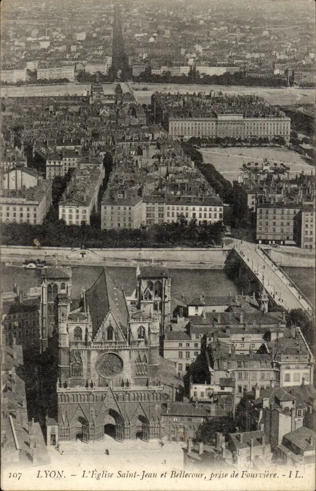 LYON — Ansicht der Kirche Saint-Jean und des Platzes Bellecour, aus Fourvière genommen — 1 L. - Vorderseite