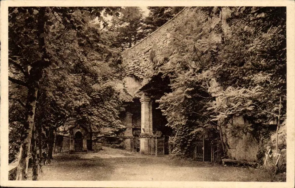 Rocamadour (Lot) — Eingang zur Grabkammerhöhle — Yvon Art Editions - Vorderseite