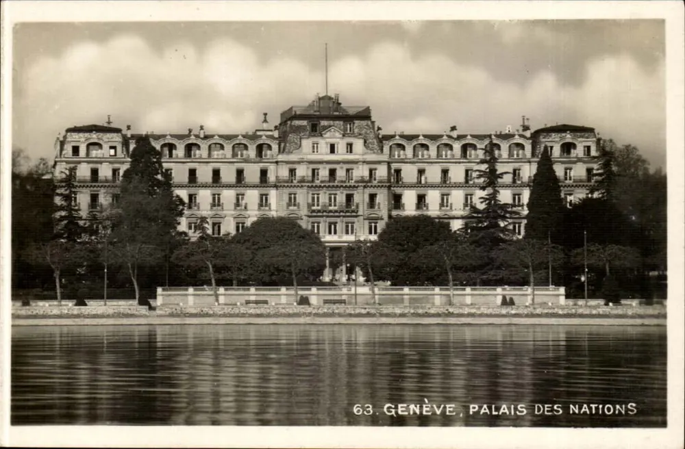 Genebra, Palácio das Nações — vista do edifício frente ao lago — editor O. SARTORI, n° 63 - Frente