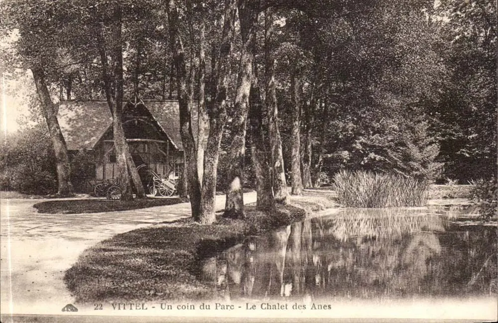 VITTEL - Ein Eckbereich des Parks - Das Eselchalet - Vorderseite