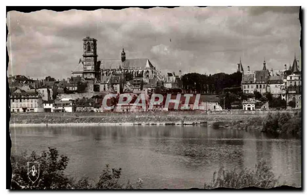 Nevers (Nièvre) — A Loire e a Catedral — Edições do LYS - Frente