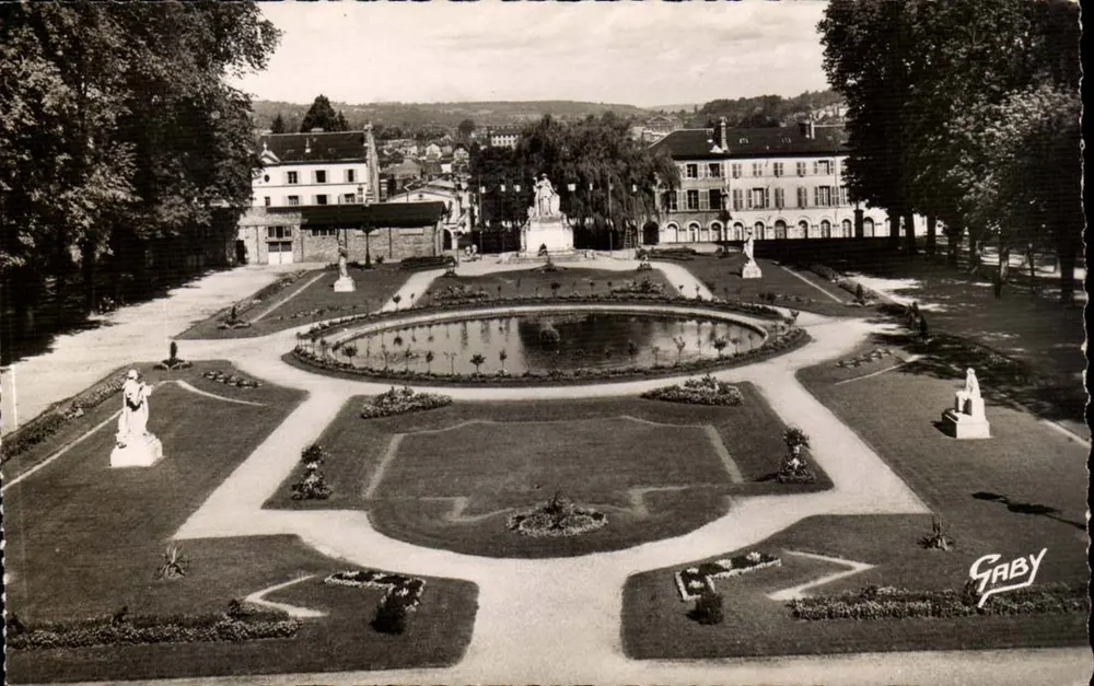 Lisieux (Calvados) — O Jardim Público — Edições Gaby - Frente
