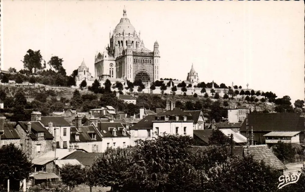Lisieux (Calvados) — A Basílica — Edições Caby - Frente