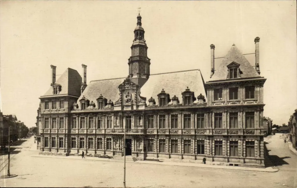 Reims — Hotel de Ville — editor P. Strasbourg, n° 124 - Frente