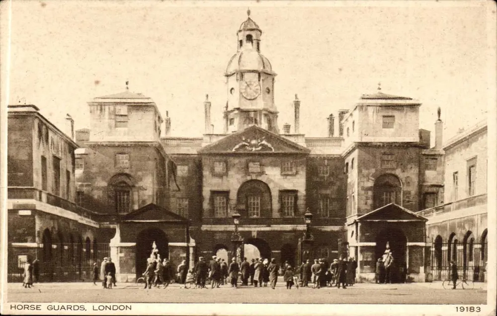 Horse Guards, London — Ansicht der Haupttür mit Uhr — B.P. Co. Ltd. n° 19183 - Vorderseite