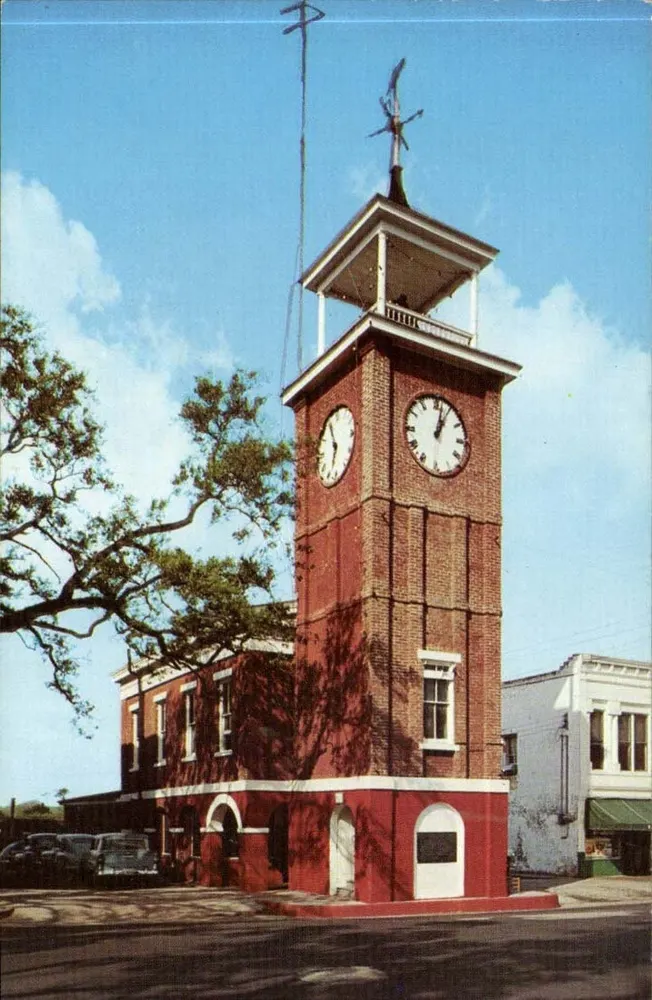 Old Market & Town Hall - Georgetown, S.C. — Wiedererrichtet 1842, Ziegelbau-Replica des 1822 zerstörten Holzmarktes durch Hurrikan — Verlag: Deater Press, Inc., Winnisboros, S.C. - Vorderseite