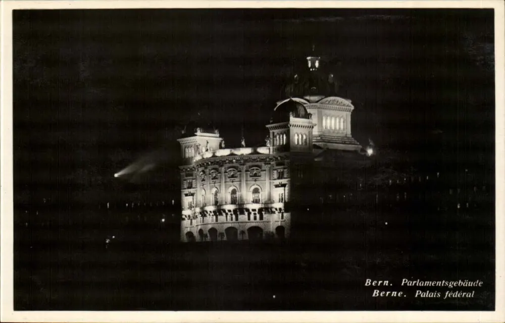 Bern. Parlamentsgebäude — Bundeshaus — Ansichtskartenverlag A.-G., Born. n°85 - Vorderseite