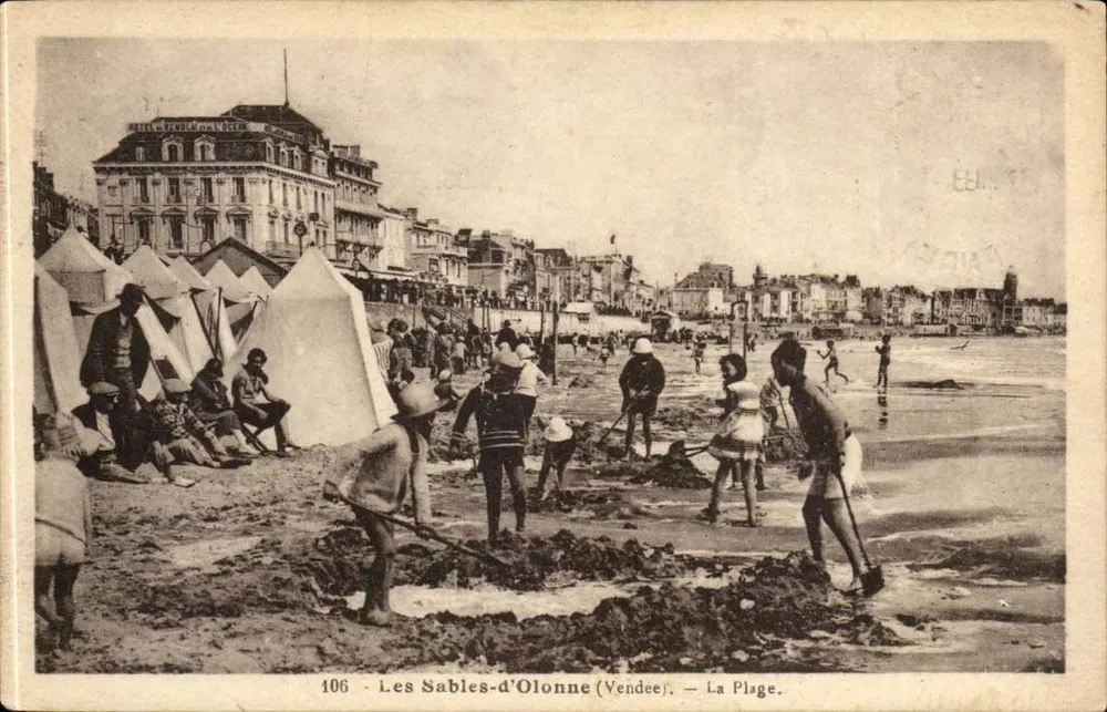 Les Sables-d'Olonne (Vendée) — A Praia — Fototipo Jelhy-Poujoulat n°106 - Frente