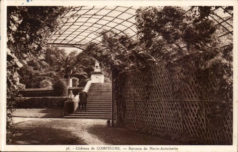 Schloss Compiègne — Wiege von Marie-Antoinette — n°36 - Vorderseite