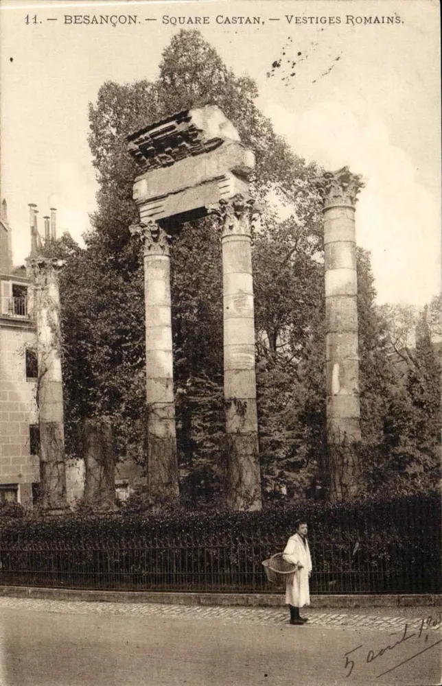 Besançon — Square Castan — Vestígios Romanos - Frente