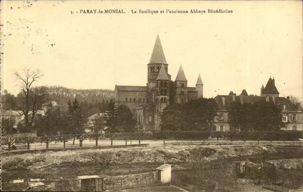 Paray-le-Monial - Die Basilika und das ehemalige Benediktinerkloster — Verlag Veuve Bregg - Vorderseite