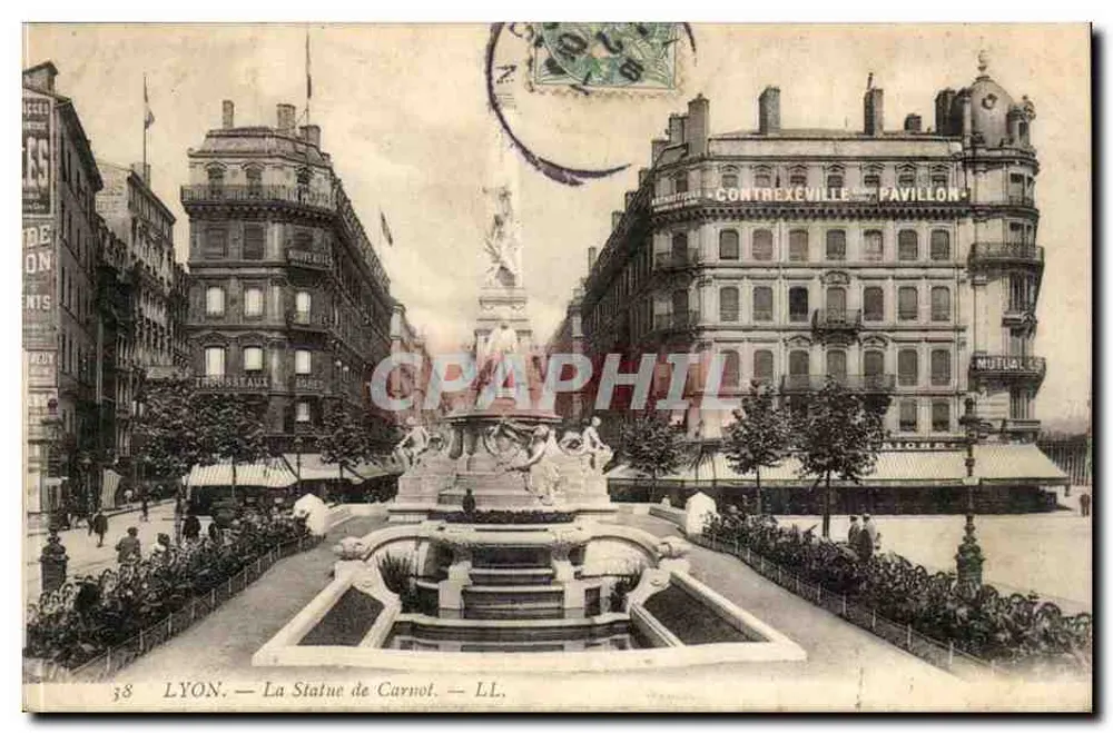 LYON. — A Estátua de Carnot. — LL. - Frente