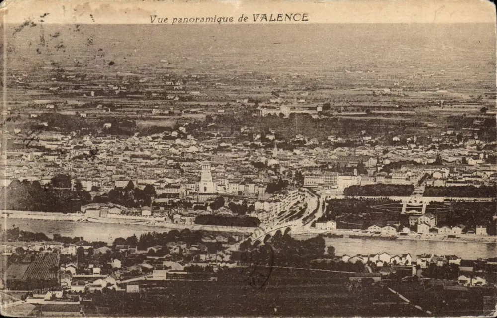 Visão panorâmica de VALENCE — editor não identificado, número de série não visível - Frente
