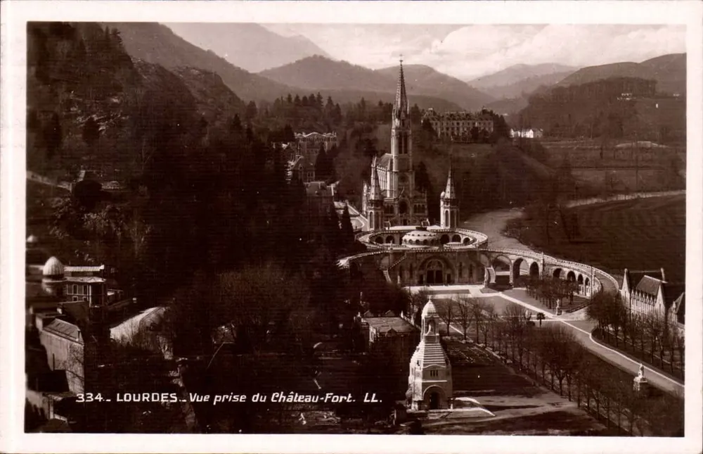 Lourdes — Ansicht vom Schloss-Fort — LL. n° 334 - Vorderseite