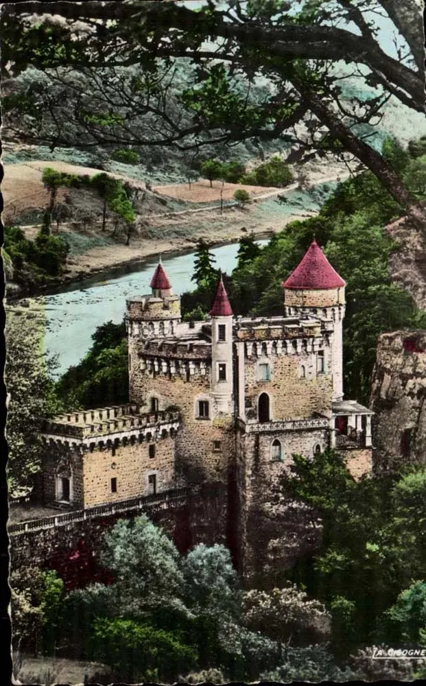 Castelo de La Roche — Arredores de Roanne (Loire) — Éditions La Cigogne - Frente