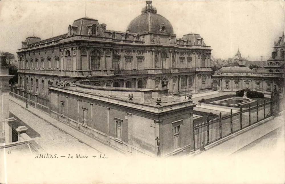 Amiens — O Museu — LL. - Frente