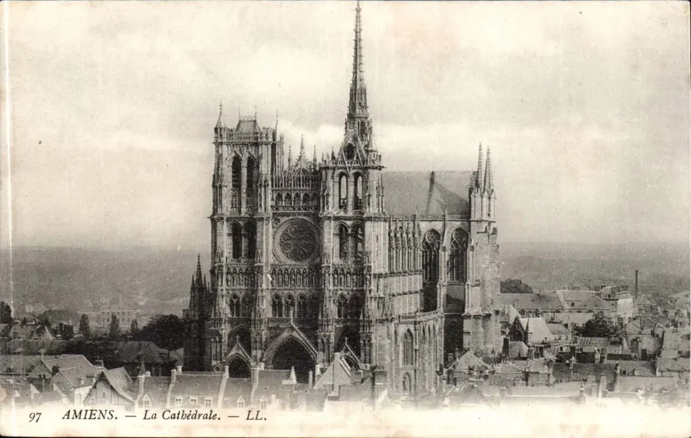Amiens — A Catedral — LL. — N° 97 - Frente