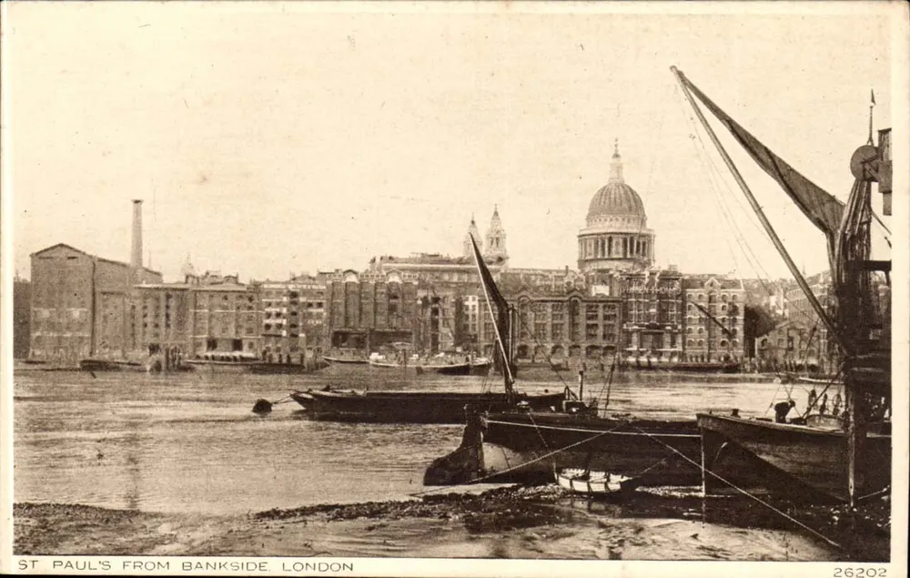 St Paul's von Bankside, London — Blick auf den Fluss mit Booten — B.P. Co. Ltd. n° 26202 - Vorderseite