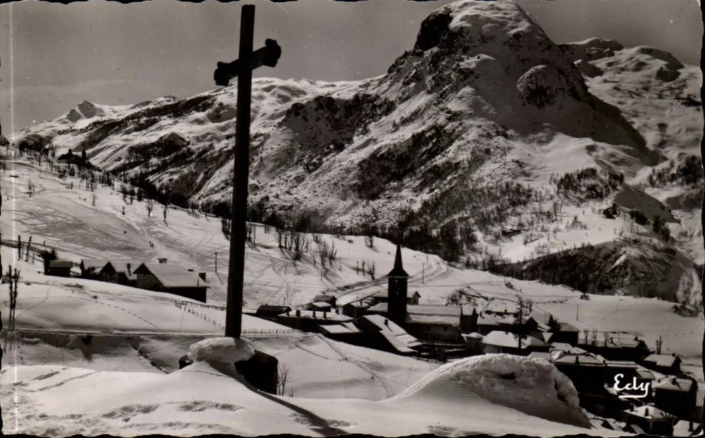 Écly — Winterlandschaft mit Kreuz und schneebedecktem Berg — Éd. Écly - Vorderseite