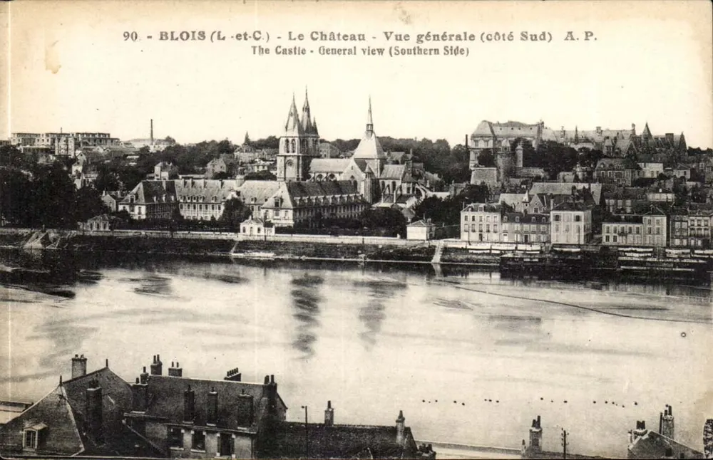 Blois (L.-et-C.) - Das Schloss - Allgemeiner Blick (Südseite) - A.P. - Vorderseite