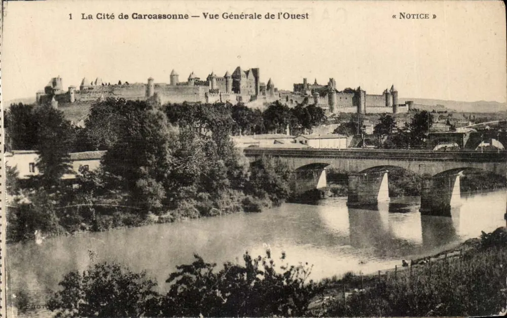 Carcassonne — Vista Geral do Oeste — Notice - Frente