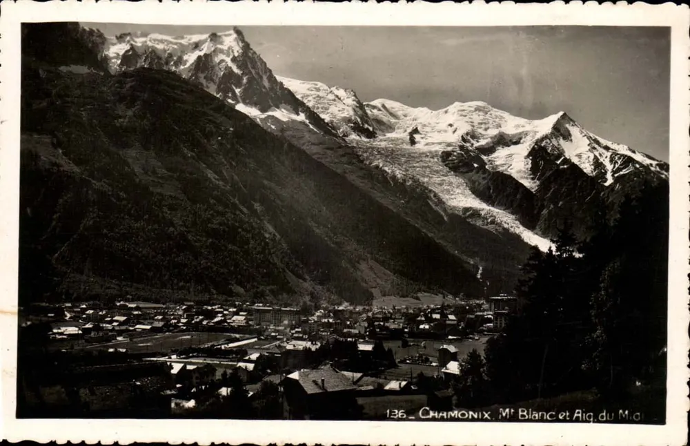 चमोनिक्स — मॉंट ब्लैंक और एगू डू मॉंट — न्यूचैटेल की ग्राफिक सोसायटी, संख्या 136 - आगे