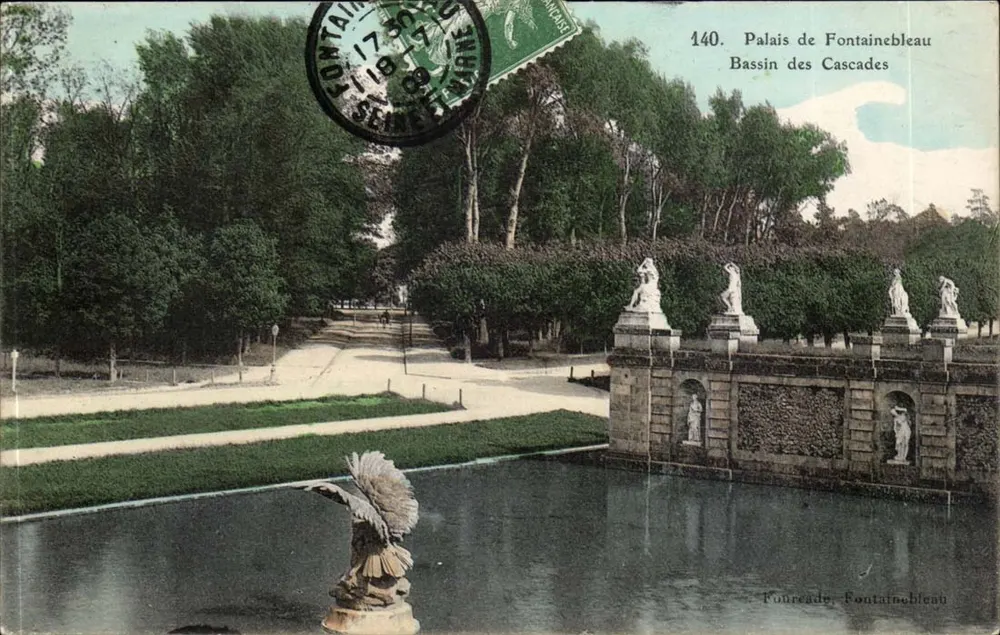 Palast von Fontainebleau — Bassin der Cascades — Foutreade, Fontainebleau - Vorderseite