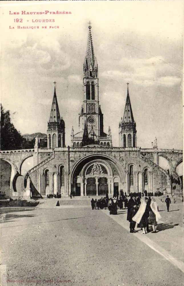 Lourdes - A Basílica da Face — Les Hautes-Pyrénées, 192 — Editor: Fototipia Léon de Paris (Lourdes) - Frente