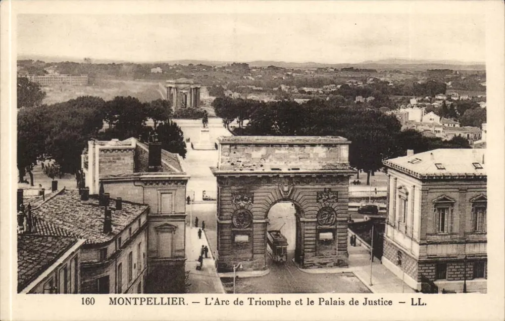 Montpellier — L'Arc de Triomphe et le Palais de Justice — LL. — N° 160 - Recto