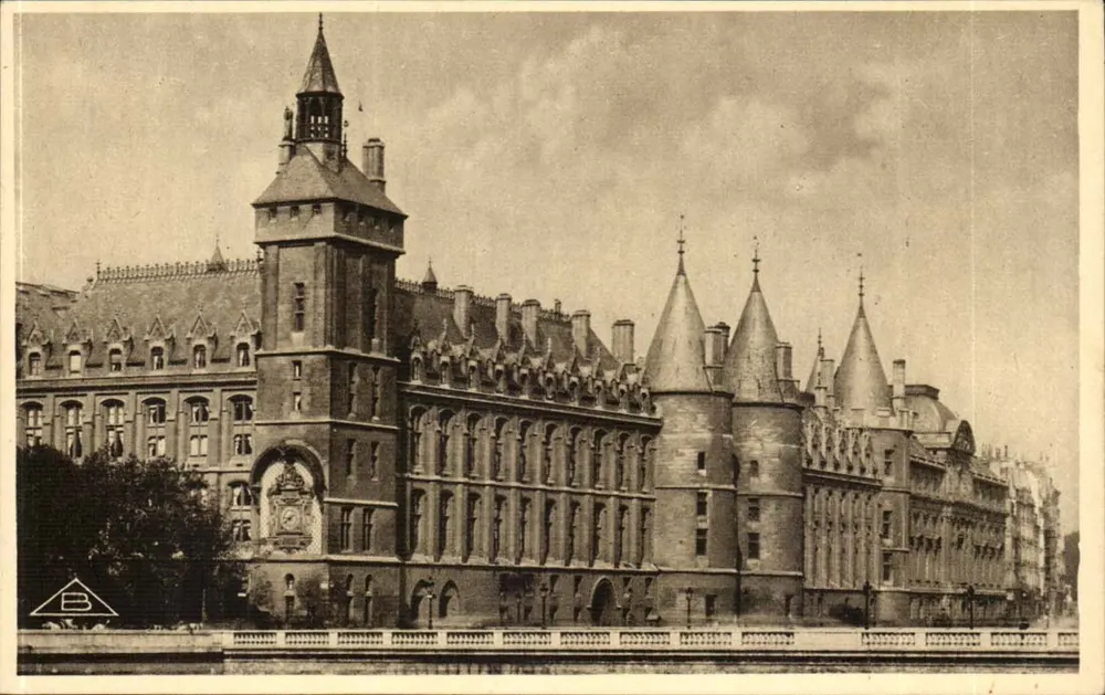Palácio de Justiça — Paris — Edição Braun & C°, n°21 - Frente