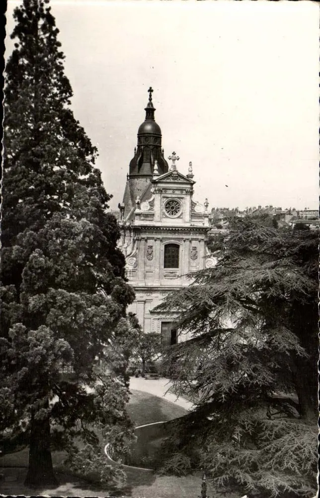 Igreja de São Victor — Blois — Foto Glatigny - Frente