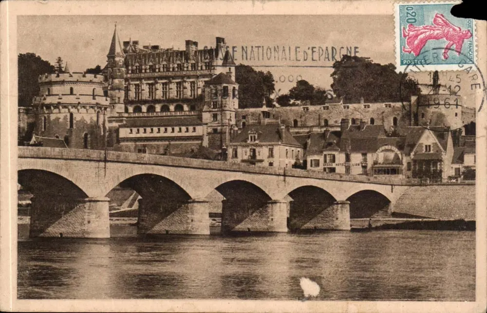 Castelo e Ponte de Amboise — Castelo Nacional d'Épargne — Editor: Bureau des Cartes Postales, n° 87 - Frente