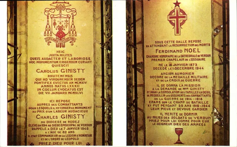 Tumba de Charles Ginisty e Ferdinand Noel — Ossuário de Douaumont — Editor Couleur Naturelles - Frente