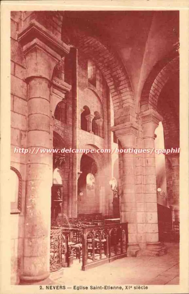 Nevers — Igreja de São Etienne, século XI — Fotografia E. Belle - Nevers - Frente