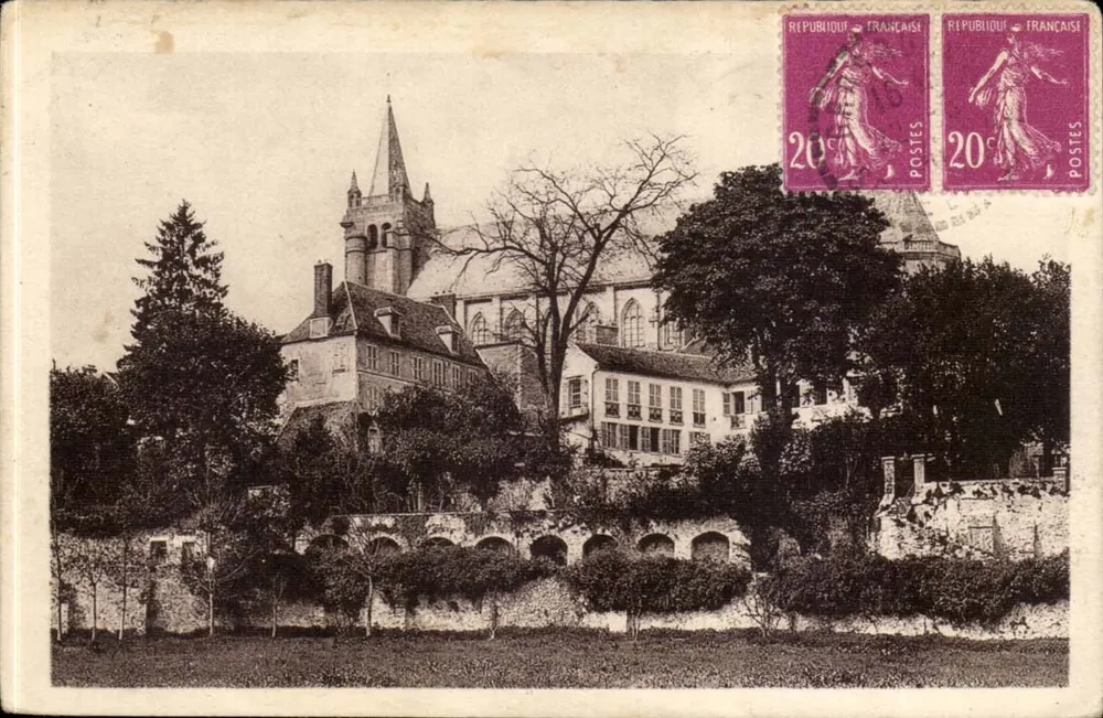 Montfort-l'Amaury — Die Mauern und die Kirche — Verlag nicht erkennbar - Vorderseite