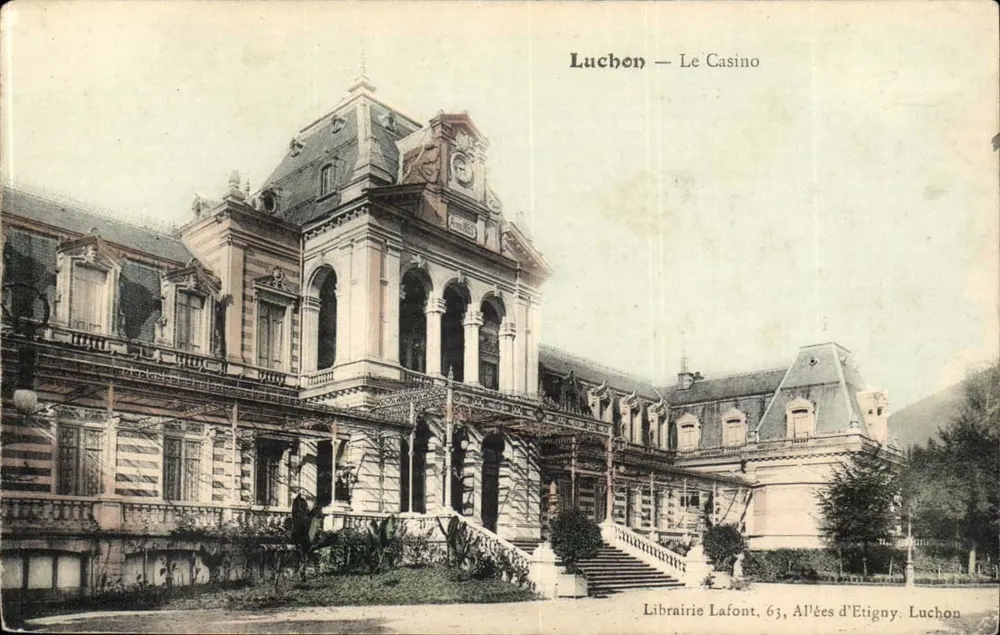 Luchon - O Casino - Livraria Lafont, 63, Avenues d'Etigny, Luchon - Frente