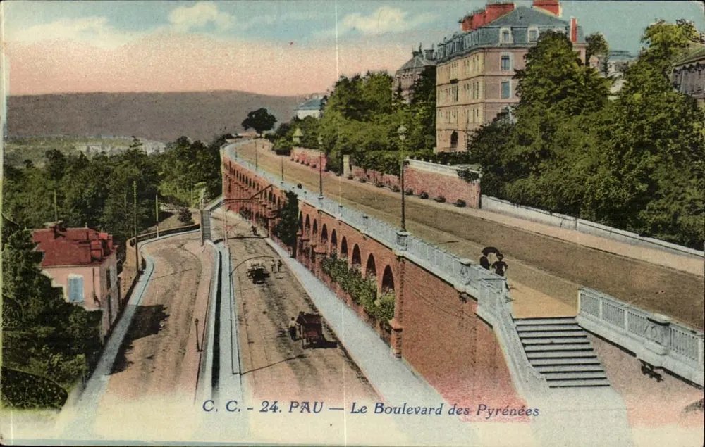 PAU — O Boulevard dos Pirineus — C.C. - 24 - Frente