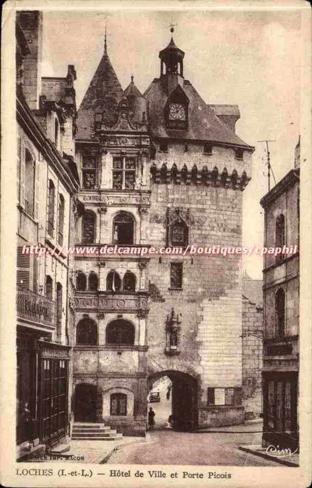 Loches (I.-et-L.) — Rathaus und Picois-Tor — Imp. Macon - Vorderseite