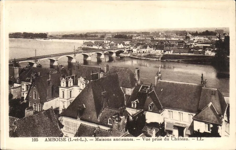 Amboise (I.-et-L.) — Alte Häuser — Ansicht vom Schloss — LL - Vorderseite