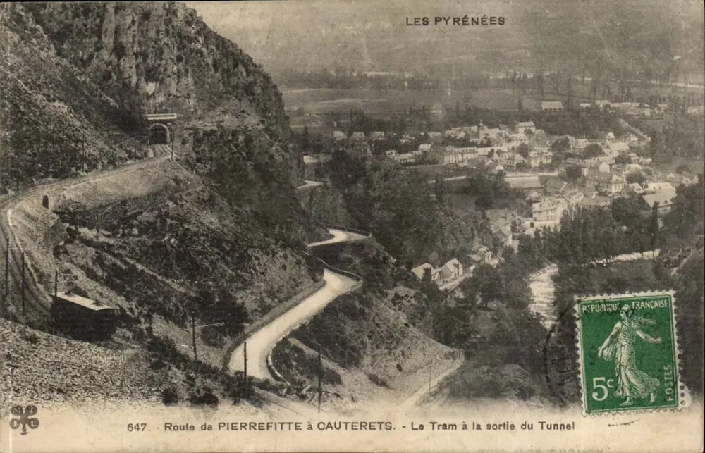 Die Pyrenäen - Route von Pierrefitte nach Cauterets - Der Tram am Tunnelausgang - Verlag Nr. 647 - Vorderseite
