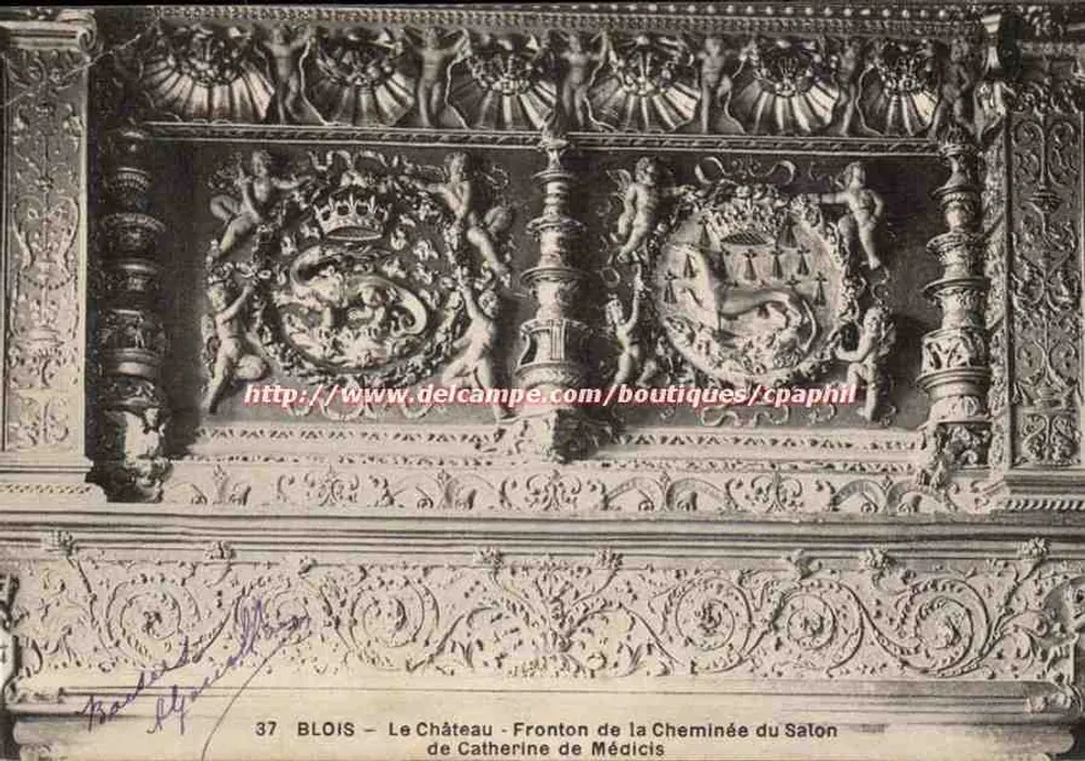 Blois – Das Schloss – Fronton der Kaminwand im Salon von Catherine de Médicis - Vorderseite