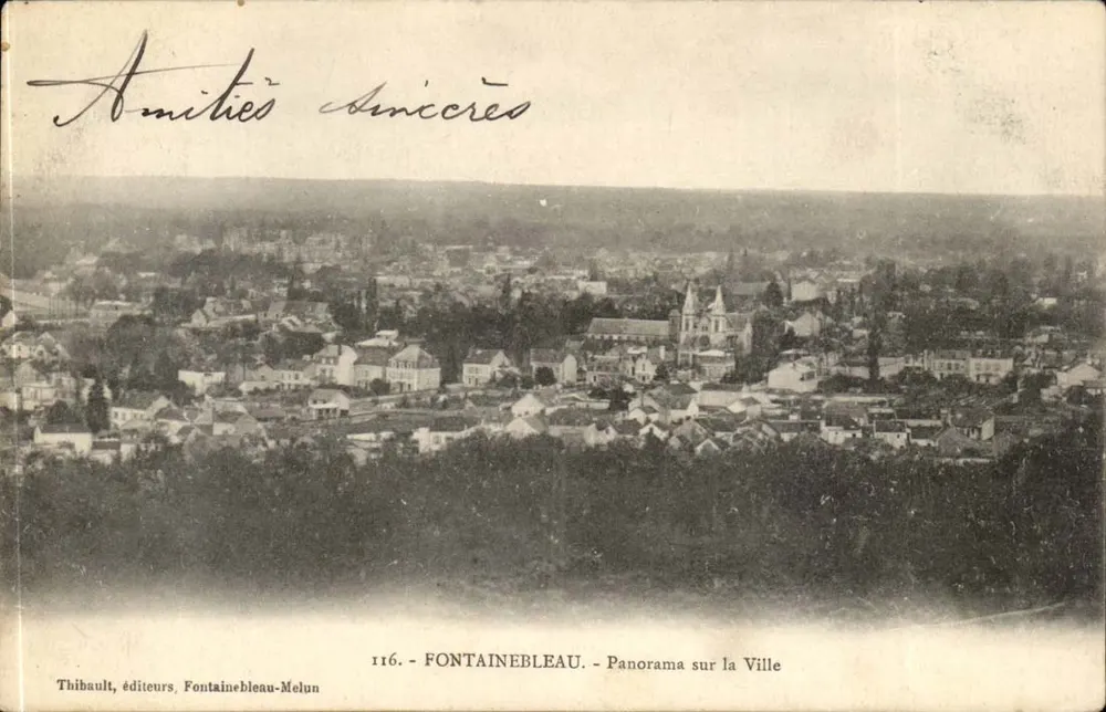 Fontainebleau — Panorama sur la Ville — Thibault, éditeurs, Fontainebleau-Melun, n° 116 - Recto