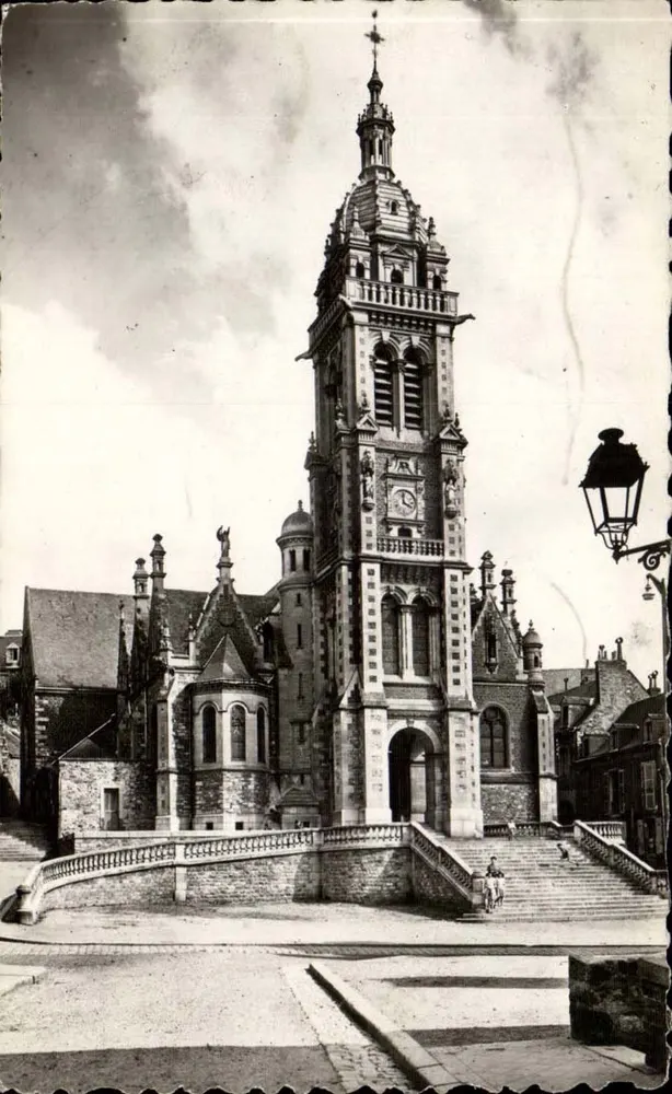 Kerk van Sint Denoiot — Le Mans — R. Gallois, Handwerker, Rue Malmaison - Voorkant