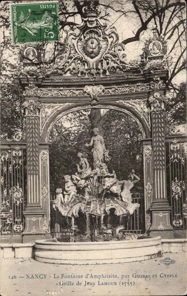 NANCY — Fontäne von Amphitrite, von Guibal und Cyfflé — Gitter von Jean Lamour (1755) - Vorderseite