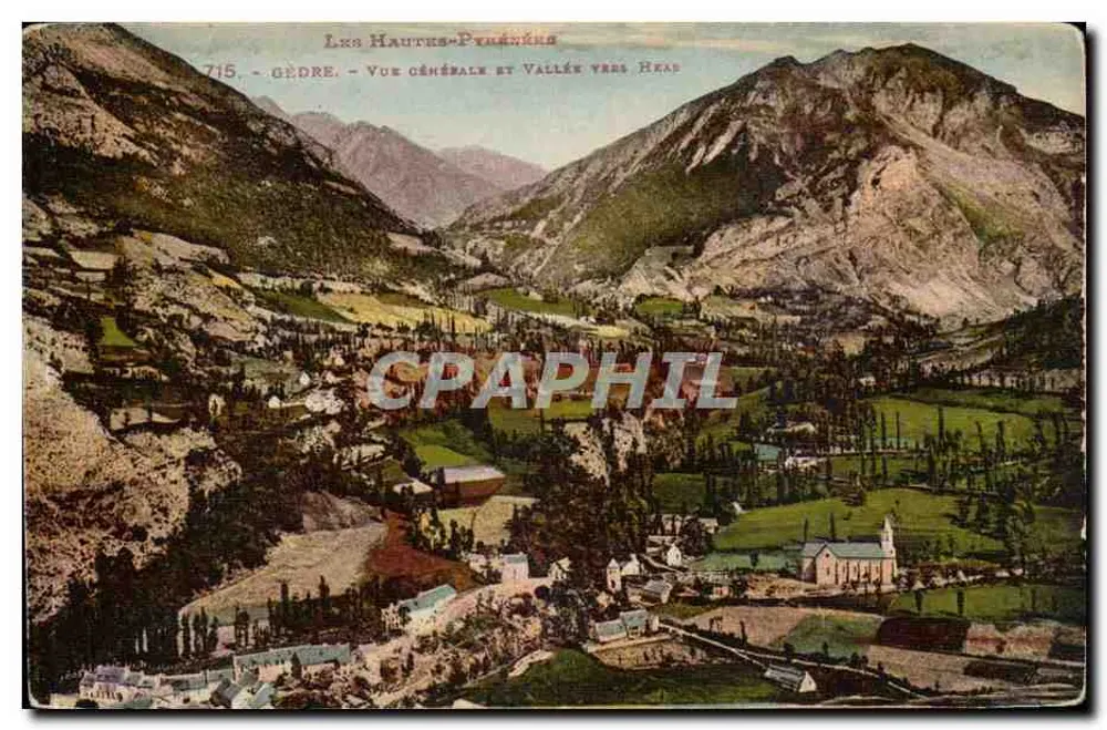 Les Hauts-Pyrénées - Gèdre - Vista geral e vale em direção a Heas - Frente