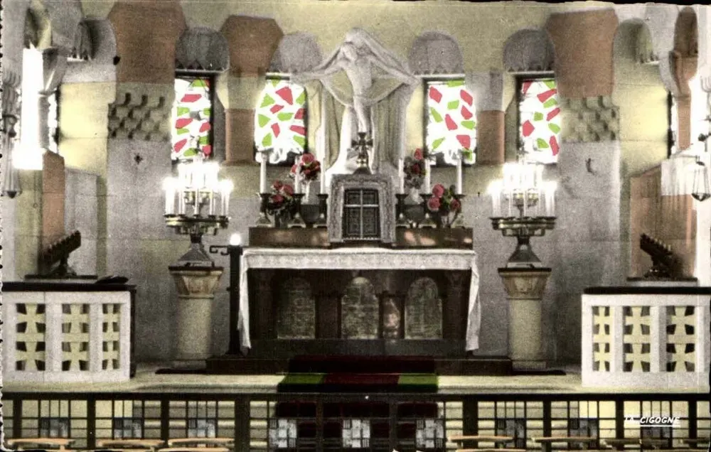 O ossuário de Douaumont — capela católica — editor La Cigogne, série 53.164.15 - Frente
