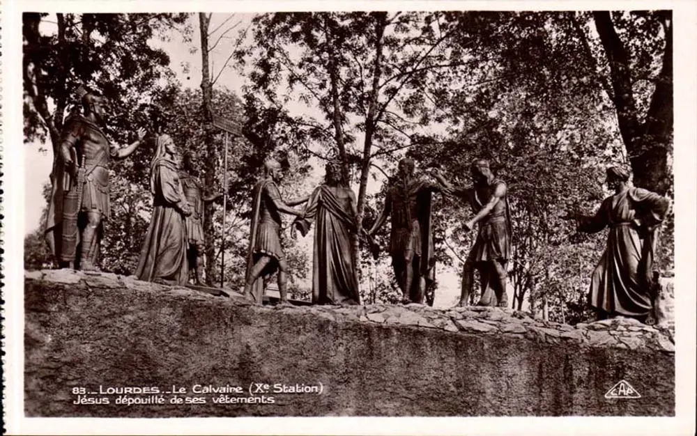 Lourdes - Der Calvarienberg (10. Station) - Jesus entkleidet - C.A.P. Nr. 83 - Vorderseite