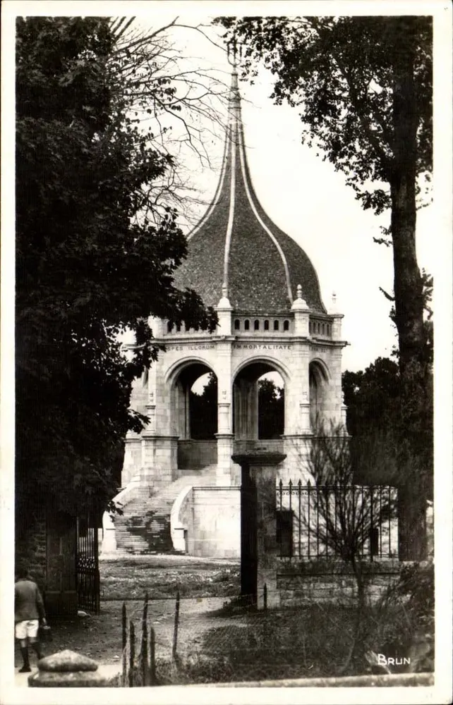 Gedenkstein für die Toten der Bretagne — Sainte-Anne-d'Auray — Verlag Brun - Vorderseite