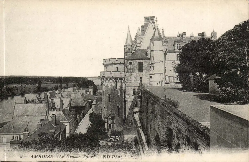 Amboise — A Torre Grande — ND Fot. - Frente