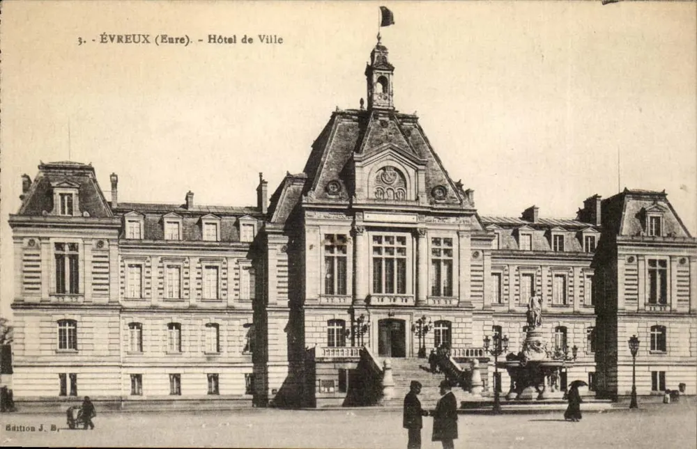 Évreux (Eure) - Hotel de Ville — Edição J. B., n°3 - Frente